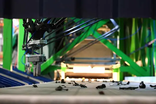 MULTIPICK - a robotic sorting solution for the vehicle recycling industry p one